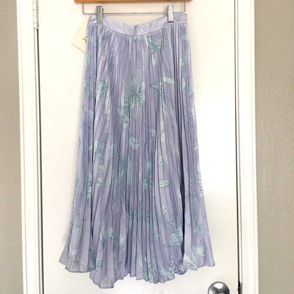 Carla Pleated Midi Skirt in Floral Flutter - Love, Bonito